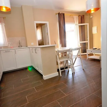 Apartamentos En Puerto Sherry Junto Al Mar, Solo Para Familias Y Parejas Apartment *
