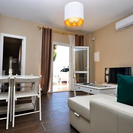 Apartamentos En Puerto Sherry Junto Al Mar, Solo Para Familias Y Parejas Apartment *